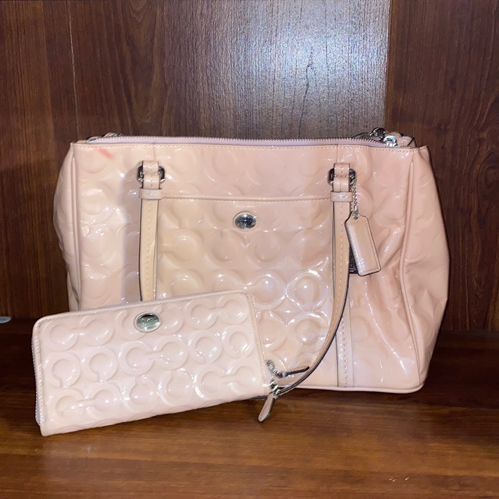 Coach purse and wallet